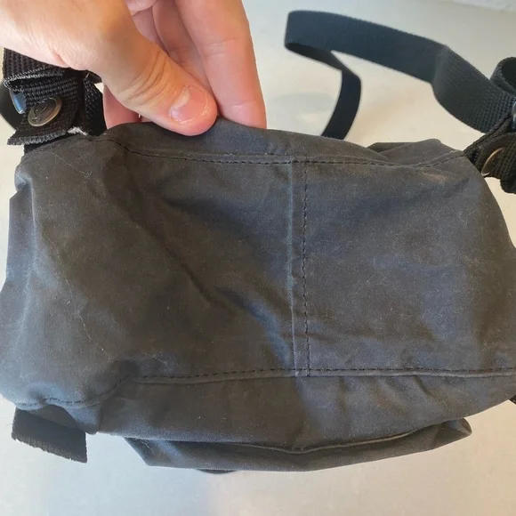 Fjallraven Kanken Mini Backpack Bag Black EUC Outdoor Hiking - Picture 8 of 15